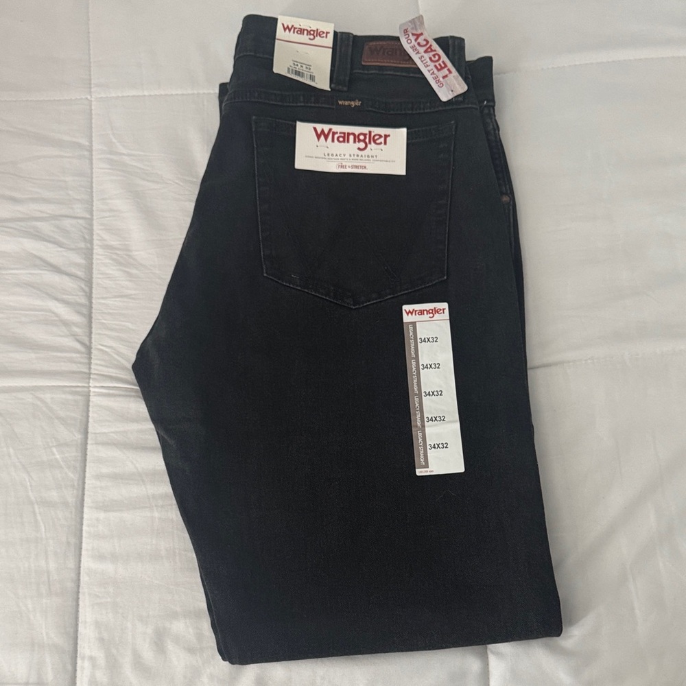 Wrangler Men's Relaxed Fit Black Jeans